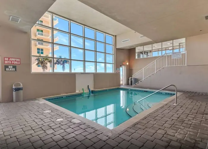 Apartment Crystal Shores West 1103
